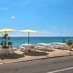 Апартаменти Le Coq Elysium - Exceptional 220 Sqm Penthouse - Private Terrace & Jacuzzi - Ac - 3 Parking Spaces *