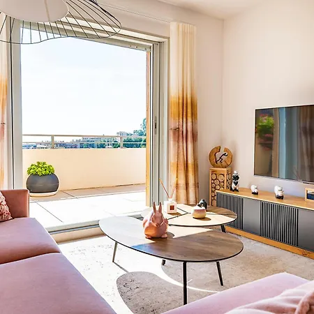 Апартаменты L'elysium - Exceptional 220 Sqm Penthouse - Private Terrace & Jacuzzi - Ac - 3 Parking Spaces