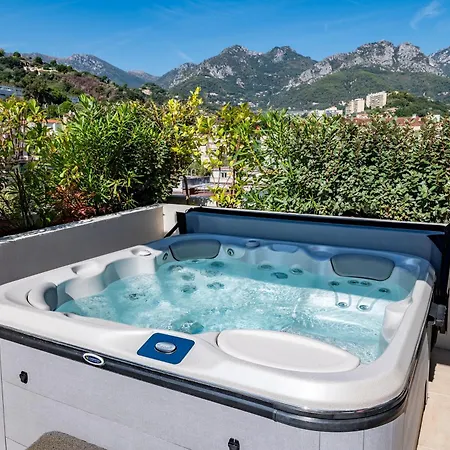 L'elysium - Exceptional 220 Sqm Penthouse - Private Terrace & Jacuzzi - Ac - 3 Parking Spaces * 芒通