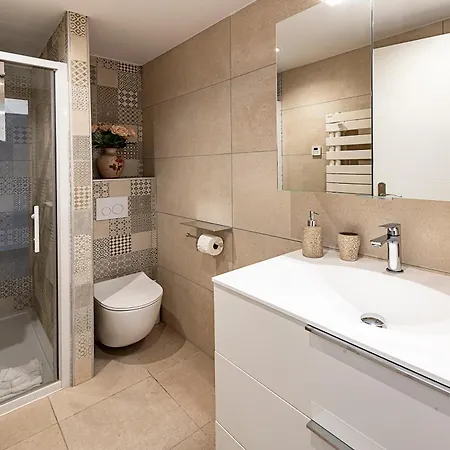 Le Coq Elysium - Exceptional 220 Sqm Penthouse - Private Terrace & Jacuzzi - Ac - 3 Parking Spaces Διαμέρισμα