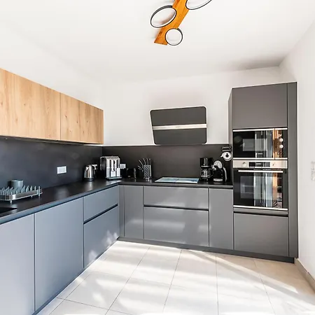 L'elysium - Exceptional 220 Sqm Penthouse - Private Terrace & Jacuzzi - Ac - 3 Parking Spaces 公寓 芒通