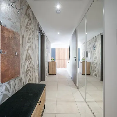 Le Coq Elysium - Exceptional 220 Sqm Penthouse - Private Terrace & Jacuzzi - Ac - 3 Parking Spaces Апартаменты *