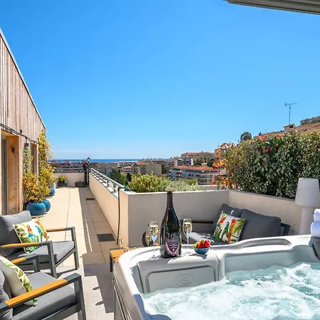 Le Coq Elysium - Exceptional 220 Sqm Penthouse - Private Terrace & Jacuzzi - Ac - 3 Parking Spaces Apartman *